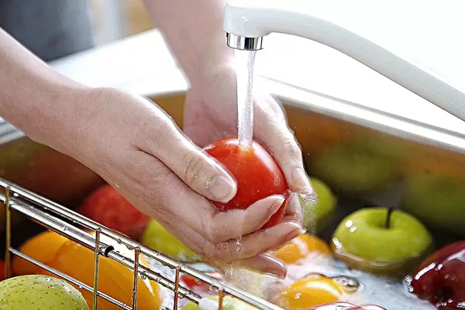 wash vegetables and fruits to prevent worm infections