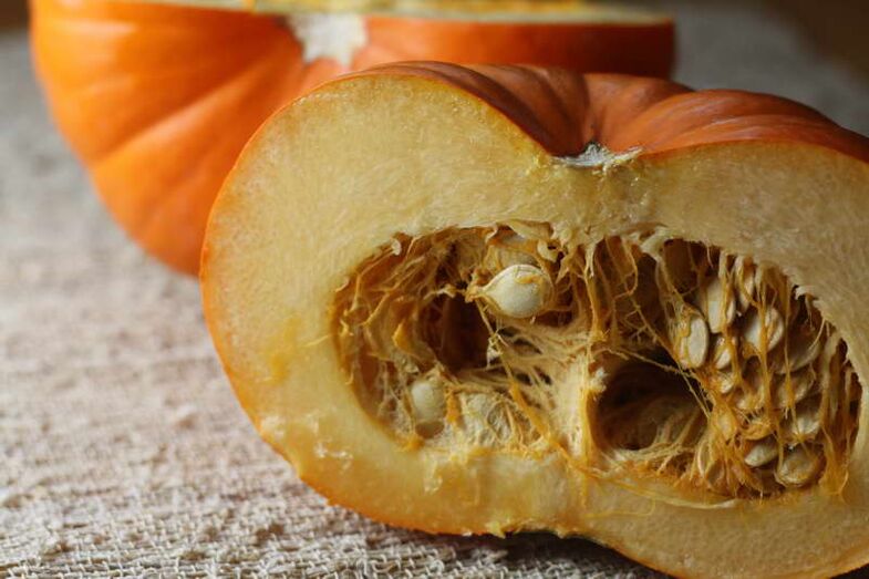 The maximum benefit in the fight against parasites is achieved by using unpeeled pumpkin seeds